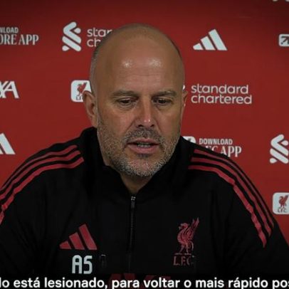 Slot aliviado com grande despedida de Salah no Liverpool