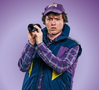 Como Sam Campbell se tornou o astro excêntrico da comédia