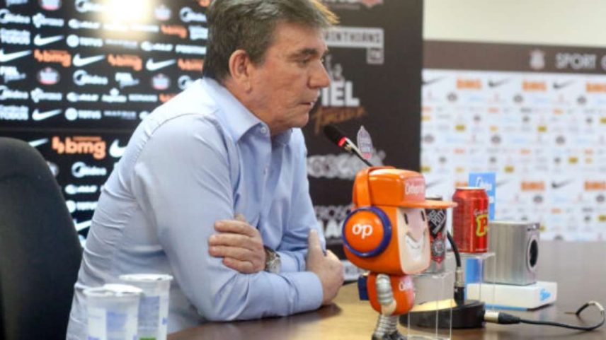 Conselho do Corinthians analisa nesta segunda a expulsão de Andrés Sanchez –