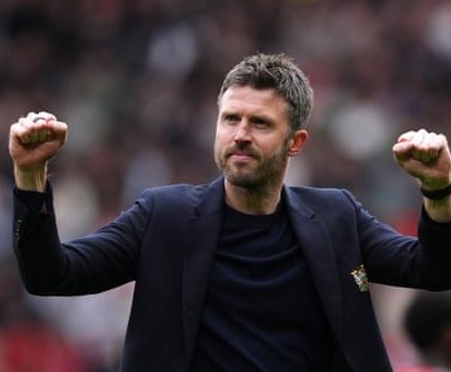 Manchester United entra em negociações para tornar Carrick técnico permanente