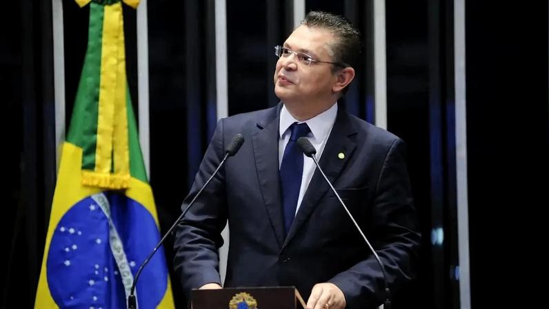 Em discurso, à tribuna, deputado Sóstenes Cavalcante (DEM-RJ). Foto: Pedro França/Agência Senado