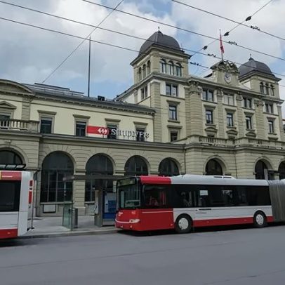 Homem é preso após três feridos em ataque com faca em estação suíça