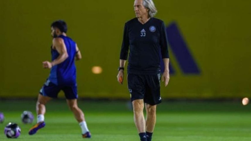 Jorge Jesus durante treinamento do Al-Nassr / Jogada10