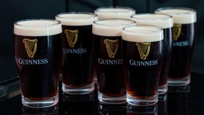 Teste às cegas revela se é possível identificar o Guinness 0% falso