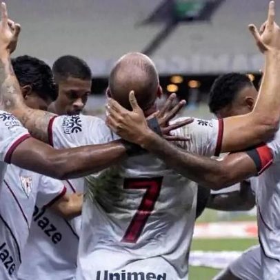 Atlético-GO vence Ceará pela Série B com um a menos