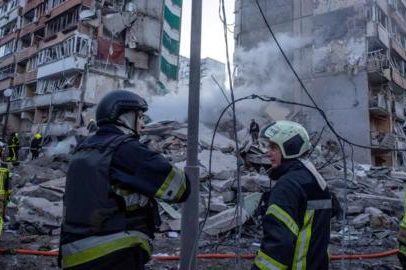 Ataques russos em larga escala na Ucrânia deixam um morto, dizem autoridades
