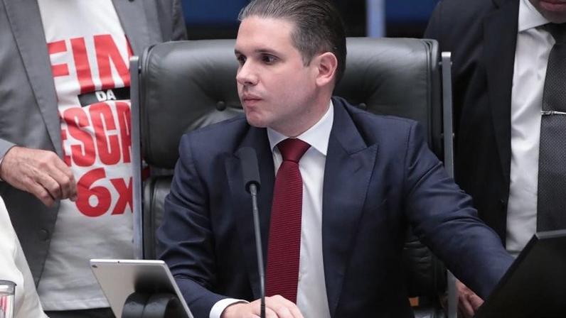Presidente da Câmara, Hugo Motta (Republicanos-PB), durante votação sobre o fim da escala 6x1