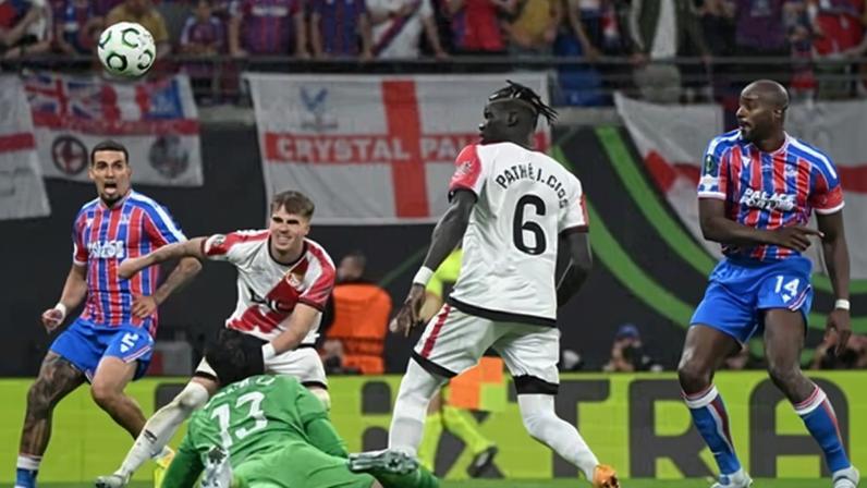 Crystal Palace vence Liga da Conferência após Mateta marcar frente ao Rayo