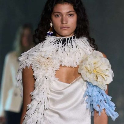 Dior Cruise de Jonathan Anderson liga Hollywood à passarela com modelo brasileira