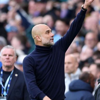 Guardiola quebra novo recorde após título e evita comentar saída do City