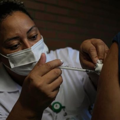 Vacinação contra gripe para toda a população de SP começa nesta segunda
