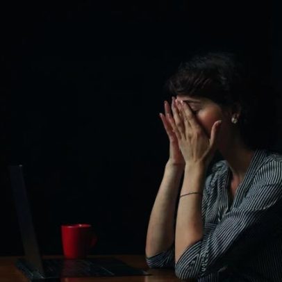 Dor de cabeça ou enxaqueca: entenda as diferenças e quando buscar ajuda