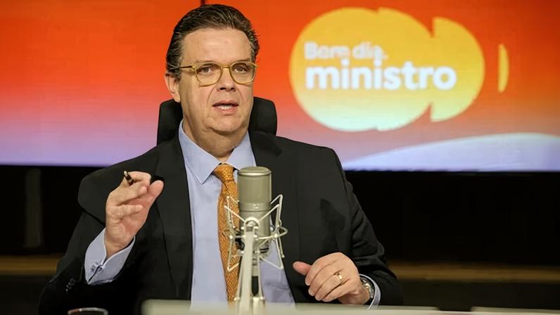 O ministro da Previdência Social, Wolney Queiroz, participa do programa Bom Dia, Ministro.