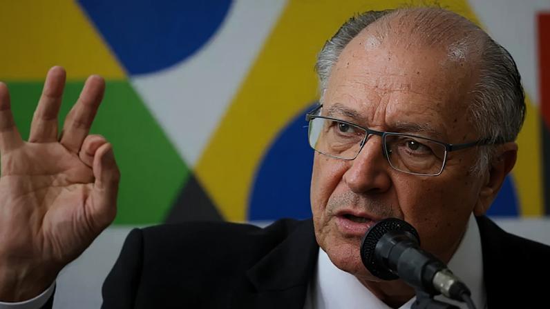 Alckmin afirma que Jorge Messias é um "jurista experiente e com espírito público"
