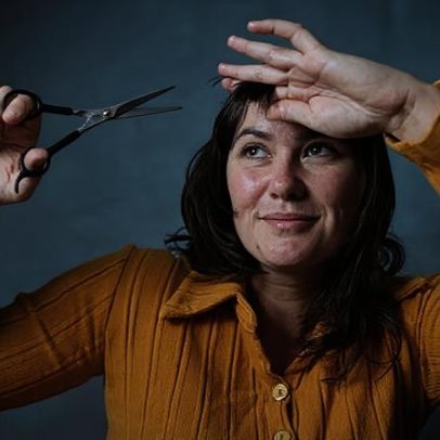 Época de novato: por que não corto minha própria franja?