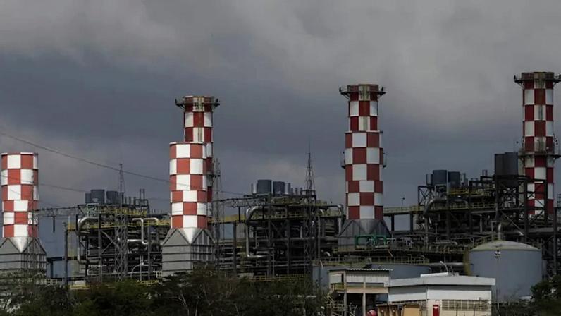 Usinas termoelétricas são uma das fontes mais poluentes e caras da matriz elétrica