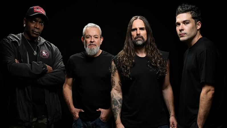 Sepultura escolhe Pacaembu para adeus monumental