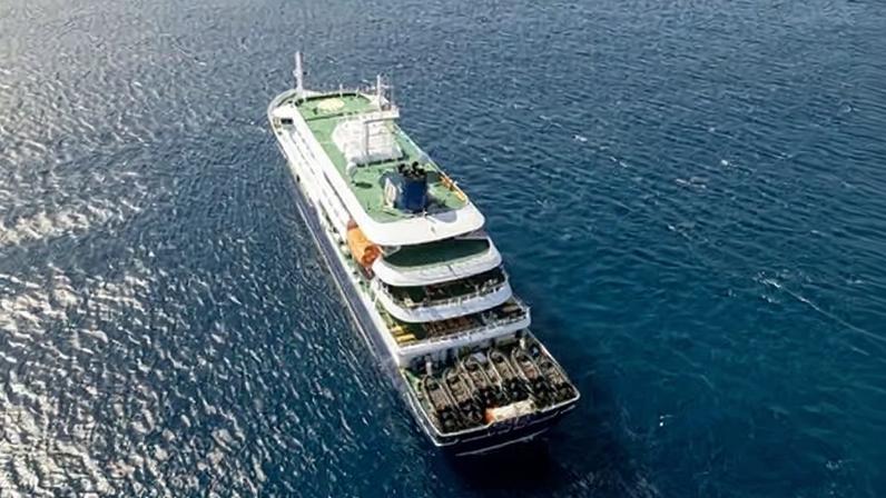 The MV Hondius off Praia, Cape Verde. A married couple from the Netherlands are among three dead from suspected hantavirus.