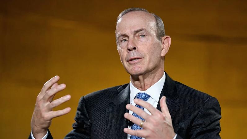 'Se não conseguirmos restabelecer a oferta, a demanda terá que diminuir em diferentes setores da economia', disse Mike Wirth (Foto: Daniel Heuer/Bloomberg)