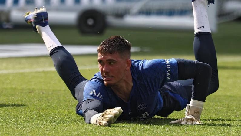 Renato Marin ganhou chance entre os titulares do PSG em jogo do Campeonato Francês.