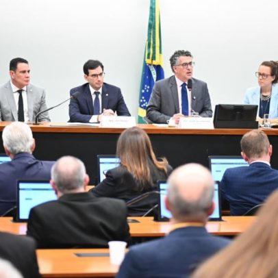 Comissão da 6x1 define plano de trabalho e votação de PEC em 26/05