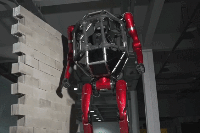 Novo robô da startup chinesa funciona como um veículo civil