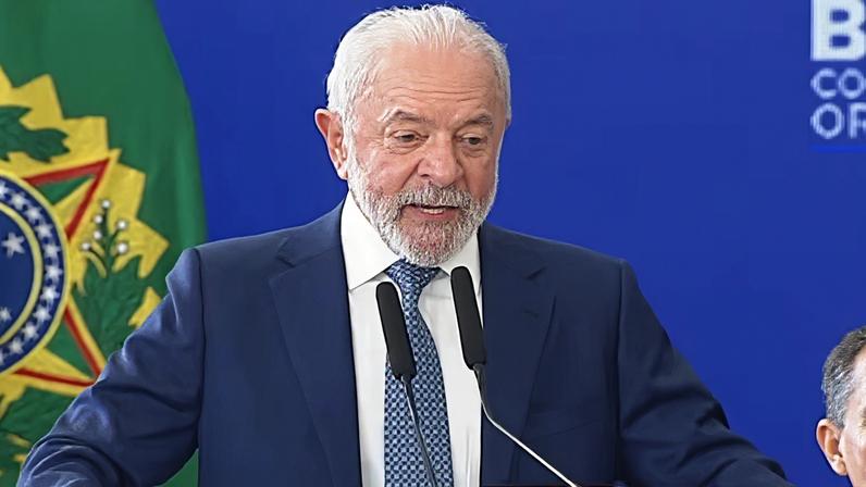 Lula esteve com o presidente Trump na última quinta-feira (7)
