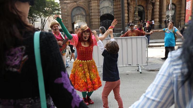 Crianças participam da atração na Virada Cultural