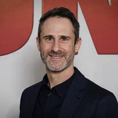 Autor australiano popular admite culpa por material de exploração infantil