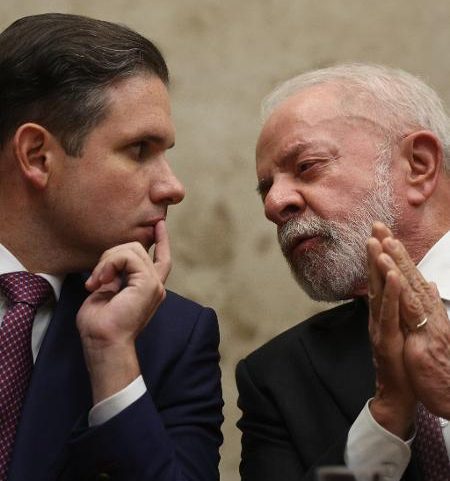 2.fev.2026 - Hugo Motta, presidente da Câmara, e Lula na abertura do ano judiciário no STF