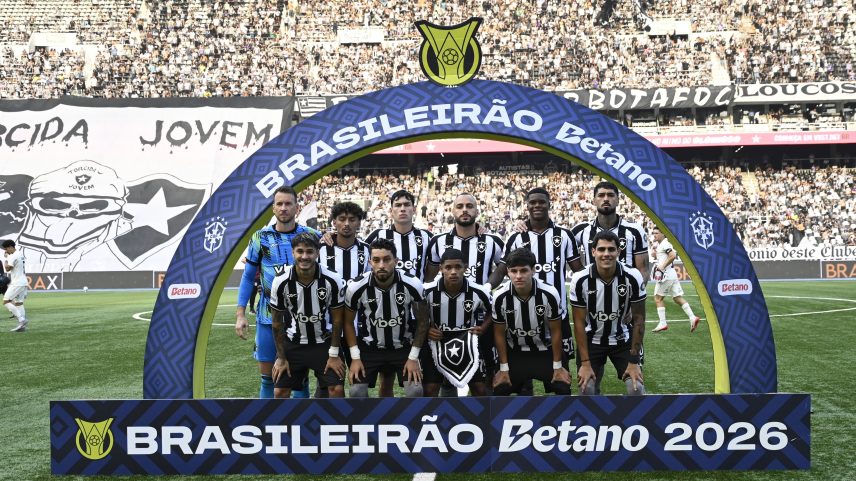 Barboza e Danilo durante comemoração no Botafogo — Foto: Vítor Silva / BFR
