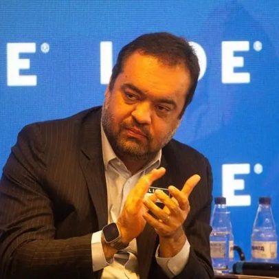 Castro afirma ter sido surpreendido pela operação da PF e mantém lisura
