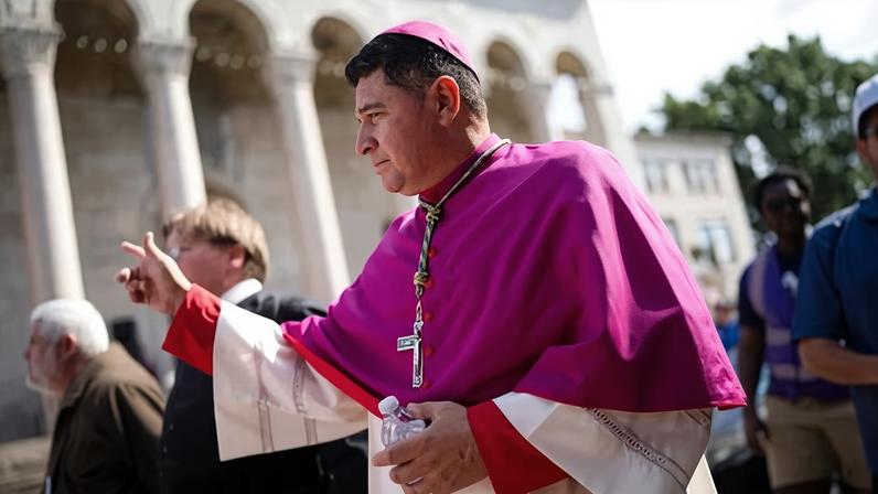 Papa nomeia ex-imigrante sem documentos como bispo da Virgínia Ocidental
