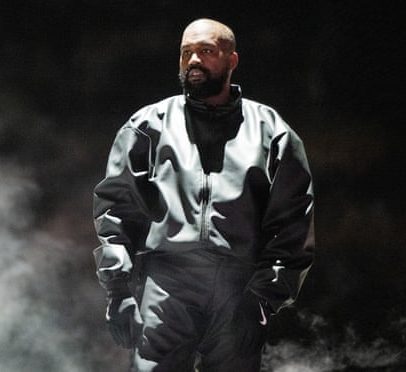 Kanye West perde ação por sample não autorizado em evento de fãs no estádio