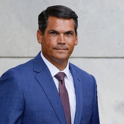 Ex-republicano concorre como democrata ao governo da Geórgia