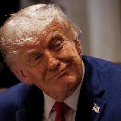 Trump reapresenta ação de difamação de US$10 bi contra WSJ por Epstein