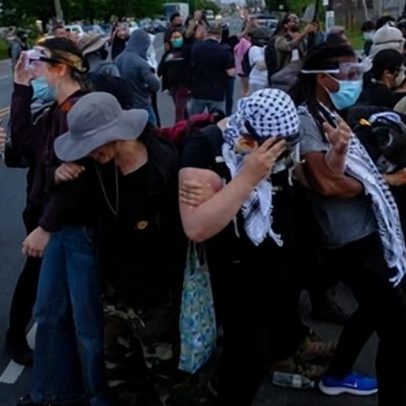 Protestos diante de instalação do ICE em Nova Jersey, em suas palavras
