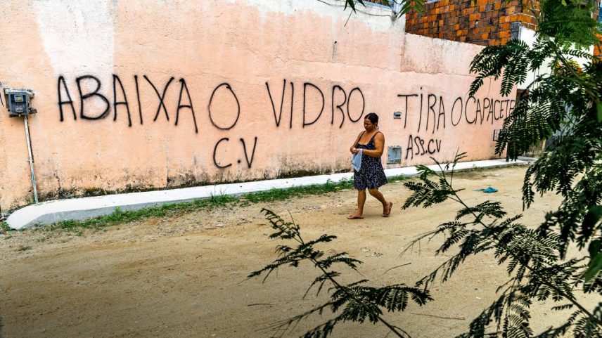Autoridades dizem que o PCC e o CV já agem como organizações terroristas (Jarbas Oliveira/Folhapress/.)