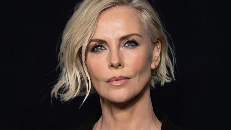 Charlize Theron revela que o Pilates foi decisivo para transformar seu corpo e redefinir sua rotina de bem-estar aos 50 anos.