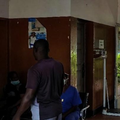 Profissionais de saúde atuam para conter surto de Ebola no Congo