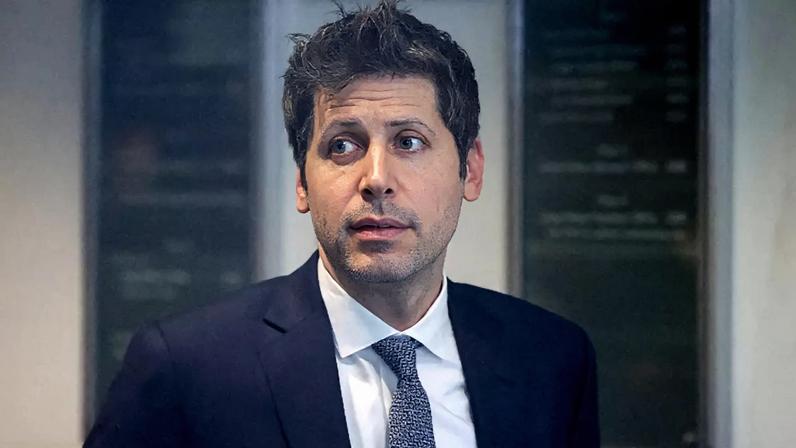 O CEO da OpenAI Sam Altman chega ao tribunal no dia do julgamento do processo de Elon Musk sobre a conversão da OpenAI para fins lucrativos em um tribunal federal em Oakland, Califórnia, EUA, em 12 de maio de 2026. REUTERS/Manuel Orbegozo/Foto de arquivo