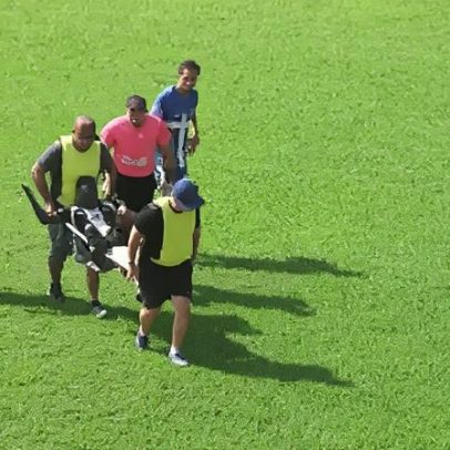 Maca quebra e jogador afunda em partida do Paulista