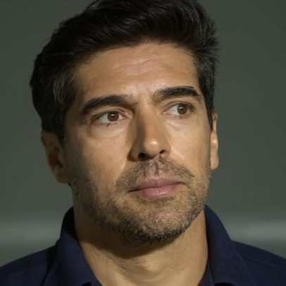Torcida do Palmeiras envia recado a Abel Ferreira após empate com o Santos