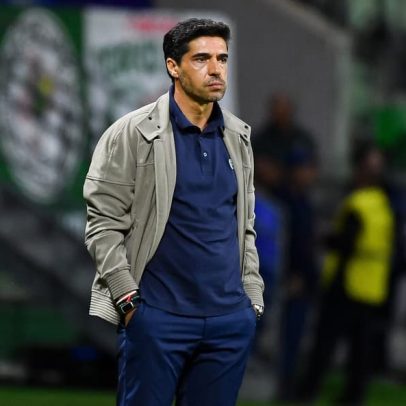 Conmebol abre investigação contra Abel Ferreira por gesto a Flaco
