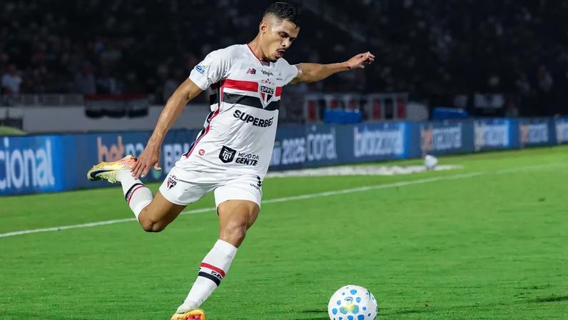 Lucas Ramon se machucou contra o Bahia (Foto: Sports Press Photo / Sports Press Photo/Fotoarena/Folhapress)