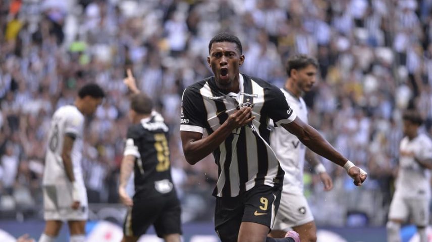 Cassiera abre o placar para o Atlético-MG diante do Botafogo pelo Campeonato Brasileiro. (Foto: Araceli Souza/MyPhoto Press/Folhapress)