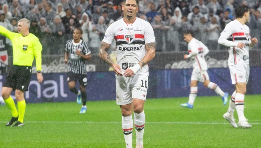Luciano marcou gol para o São Paulo no primeiro tempo (Foto: Bruno Escolástico/E.Fotografia/Folha Press)