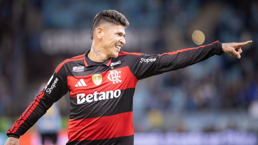 Carrascal abriu o placar diante do Grêmio, fora de casa. (Foto: Maxi Franzoi/AGIF/Folhapress)