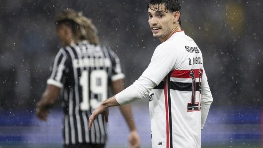 Jogador polemizou em comemoração (Foto: Marco Galvão /Fotoarena/Folhapress)