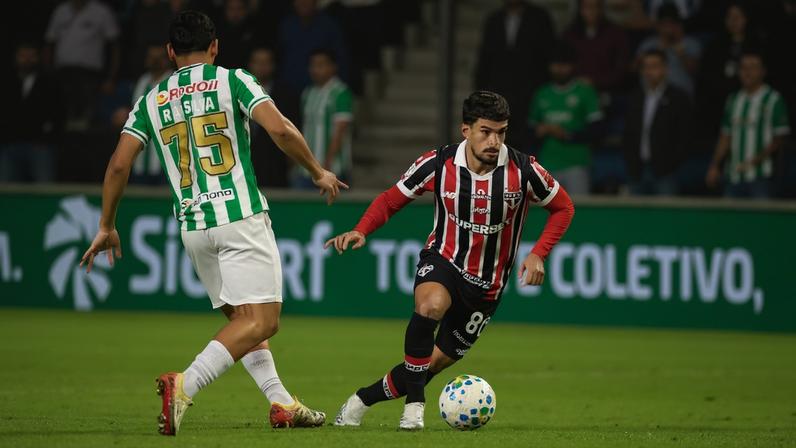 Juventude e São Paulo se enfrentam no Alfredo Jaconi (Foto: Luiz Erbes/AGIF/Folhapress)